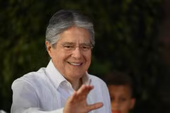 Tổng thống Ecuador Guillermo Lasso dự một sự kiện ở Santo Domingo, ngày 25/3/2023. (Ảnh: AFP/TTXVN)
