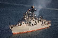 Tàu khu trục nhỏ Marshal Shaposhnikov rời Vladivostok để tập trận chống tàu ngầm. (Nguồn: Bộ Quốc phòng Nga)