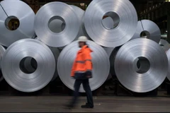 EU tìm cách ngăn chặn việc Mỹ tái áp đặt thuế nhôm thép