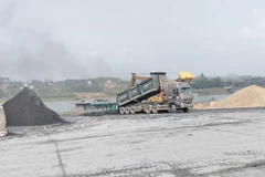 Hoạt động khai thác khoáng sản trái phép tại xã Vân Hội, huyện Trấn Yên, tỉnh Yên Bái. (Ảnh: Tuấn Anh/TTXVN)