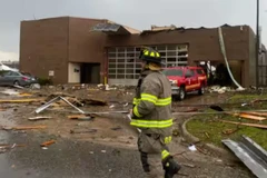 Ít nhất 24 người bị thương sau khi cơn lốc xoáy tấn công bang Arkansas của Mỹ. (Nguồn: Twitter)