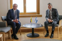 Tổng thống Argentina Alberto Fernández và người đồng cấp Ecuador Guillermo Lasso. (Nguồn: Buenos Aires Herald)