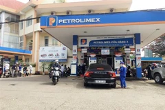 Đắk Lắk nỗ lực ổn định, cung ứng thị trường xăng dầu dịp Tết Nguyên đán 2023. (Ảnh: Hoài Thu/TTXVN)