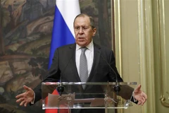 Ngoại trưởng Nga Sergey Lavrov phát biểu tại cuộc họp báo ở Moskva. (Ảnh: AFP/TTXVN)