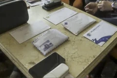 Tang vật vụ phóng viên cưỡng đoạt tài sản hơn 100 triệu đồng tại Điện Biên. (Ảnh: Công an cung cấp)