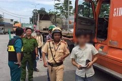 Đồng Nai: Tài xế container dương tính với ma túy, cầm cố giấy phép lái xe