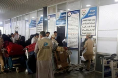 Du khách Yemen từ các khu vực do Houthi kiểm soát đến Sân bay Sanaa bay thẳng đến Saudi Arabia để hành hương, ngày 17/6. (Nguồn: Getty)
