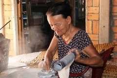 Bánh tráng phơi sương Trảng Bàng - ẩm thực nổi tiếng đất Tây Ninh