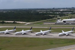 Máy bay của Hãng hàng không United Airlines tại sân bay quốc tế George Bush ở Houston, Texas, Mỹ. (Ảnh: AFP/TTXVN)