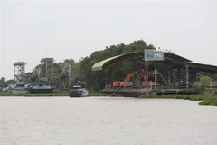 Cảng ximăng Fico Tây Ninh nằm trên tuyến sông Vàm Cỏ Đông, là một trong những cảng lớn đang hoạt động trên sông Vàm Cỏ Đông. (Ảnh: Thanh Tân/TTXVN)