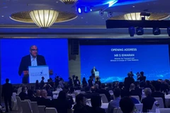 Ông S Iswaran, Bộ trưởng Giao thông Vận tải kiêm Bộ trưởng phụ trách Quan hệ Thương mại Singapore phát biểu khai mạc. (Nguồn: Xinde Marine News)