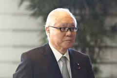 Bộ trưởng Y tế, Lao động và Phúc lợi Nhật Bản, ông Keizo Takemi. (Ảnh: The Japan News)