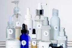 Thị trường tràn ngập các sản phẩm chăm sóc da khiến người tiêu dùng bối rối. (Ảnh: The New York Times)