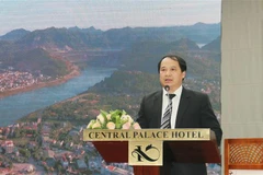 Ông Bùi Xuân Trường, Phó Giám đốc Sở Văn hóa, Thể thao và Du lịch tỉnh Hòa Bình phát biểu tại Hội nghị. (Ảnh: Mỹ Phương/TTXVN)