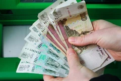 Đồng ruble vẫn giảm mạnh bất chấp nỗ lực của Ngân hàng Trung ương Nga