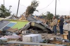 Cảnh đổ nát do lốc xoáy ở Perryton, Texas ngày 15/6. (Nguồn: NBC News)
