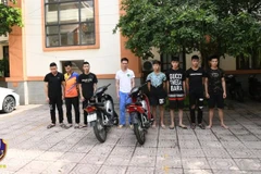 Các đối tượng tại cơ quan Công an. (Ảnh: Cục Cảnh sát Giao thông Bộ Công an)