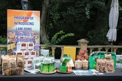 Lâm Đồng giới thiệu các sản phẩm xuất khẩu thế mạnh tại Australia. (Ảnh: Diệu Linh/TTXVN)