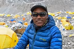 Người hướng dẫn leo núi Kami Rita Sherpa tại trại căn cứ Everest năm 2021. (Ảnh: AFP/Getty Images)