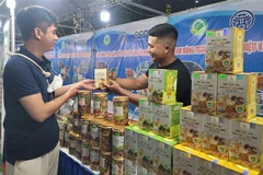 Người tiêu dùng sẵn sàng chi thêm cho các sản phẩm hàng Việt Nam chất lượng cao. (Ảnh: Phương Anh/TTXVN)