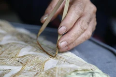 Kỹ thuật in, thêu thổ cẩm truyền thống độc đáo của người Dao Tiền