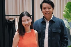 Vợ chồng nhà sáng lập thương hiệu thời trang Beyond The Vines, Rebecca Ting (trái) và Daniel Chew. (Ảnh: Instagram/danielgchew)