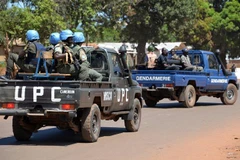 Lực lượng gìn giữ hòa bình của LHQ tại CH Trung Phi (MINUSCA) làm nhiệm vụ tại Bangui, CH Trung Phi, ngày 2/10/2014. (Ảnh: AFP/ TTXVN)