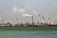 Giá dầu thế giới tăng ngày thứ ba liên tiếp do cắt giảm nguồn cung