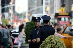 [Video] Cảnh sát Mỹ bắn chết một người lao xe vào trụ sở NSA