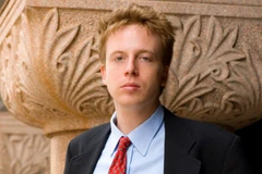 Mỹ: Cựu phát ngôn viên nhóm tin tặc Anonymous lĩnh án 5 năm tù