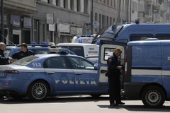 [Video] Cảnh sát Italy bắt được kẻ xả súng ở Tòa án Milan 