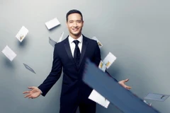 Kim Lý: Đánh giá đàn ông đẹp không chỉ thông qua cách "cởi"