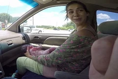 Vẻ vui mừng của người mẹ. (Nguồn: Dailymail)