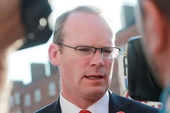 Anh và Ireland lần đầu tiên ký thỏa thuận hợp tác quốc phòng