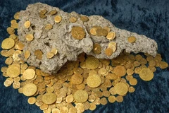 Hiện vật từ tàu đắm. (nguồn: RT)