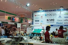 Campuchia khai mạc Hội chợ triển lãm máy công nghiệp ngành dệt may 2015. (Ảnh: Xuân Khu/Vietnam+) 