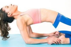 6 động tác tập đơn giản ở nhà để sở hữu vùng hông săn chắc 