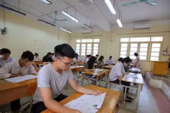 Thí sinh dự thi trung học phổ thông quốc gia. (Ảnh: Lê Minh Sơn/Vietnam+)