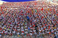 Học sinh Trường Tiểu học Chu Văn An (Hoàng Mai, Hà Nội) trong ngày khai giảng. (Ảnh: Lê Minh Sơn/Vietnam+)