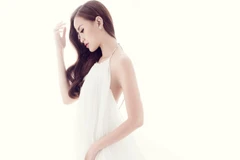 Khánh Ngân rất bất ngờ trước lời mời của nhà sản xuất tuần thời trang New York. (Ảnh: Milor Trần)