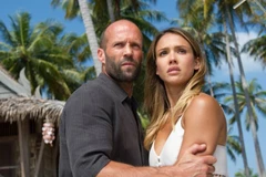 Jason Statham và Jessica Alba trong một cảnh phim. (Nguồn ảnh: CGV)