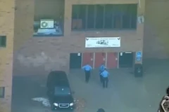 Clip hai vụ xả súng liên tiếp tại Mỹ làm bốn người chết