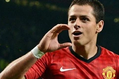 Wilshere gặp họa vì "ngón tay thối", M.U sắp bán Chicharito?