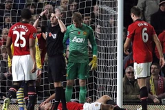Video pha chấn thương kinh hoàng của Vidic với de Gea