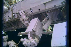 Các nhà du hành vũ trụ khắc phục thành công sự cố trên ISS