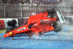 Những giây phút sinh tử của Schumacher trên đường đua F1