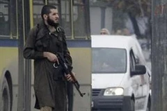 Người đàn ông chưa rõ danh tính này là kẻ tấn công (Ảnh: AP)