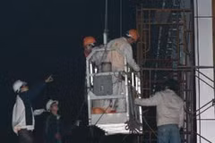 Chùm ảnh giải cứu nạn nhân tòa tháp đôi điện lực