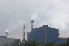 Các cơ sở sản xuất thép được yêu cầu tạm dừng hoạt động (Ảnh: Vũ Văn Đức/Vietnam+)