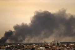 Tripoli bị ném bom, nhiều dân thường thiệt mạng